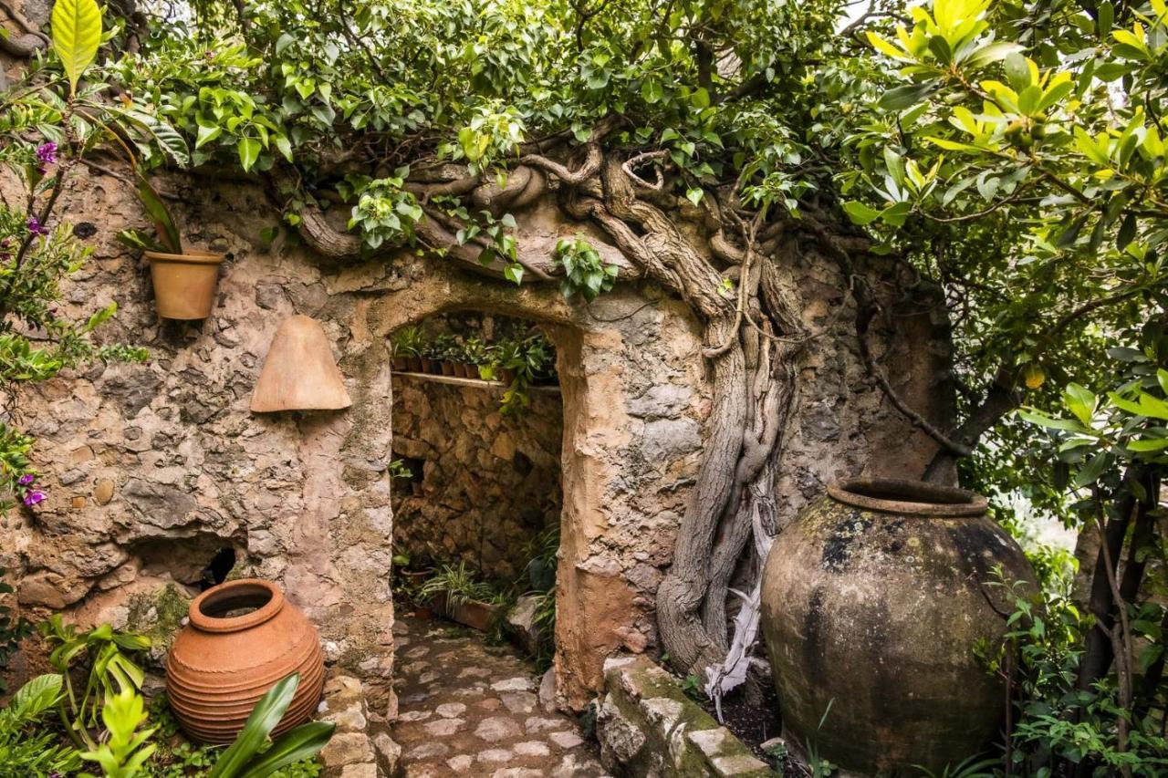 Son Rullan * Deià